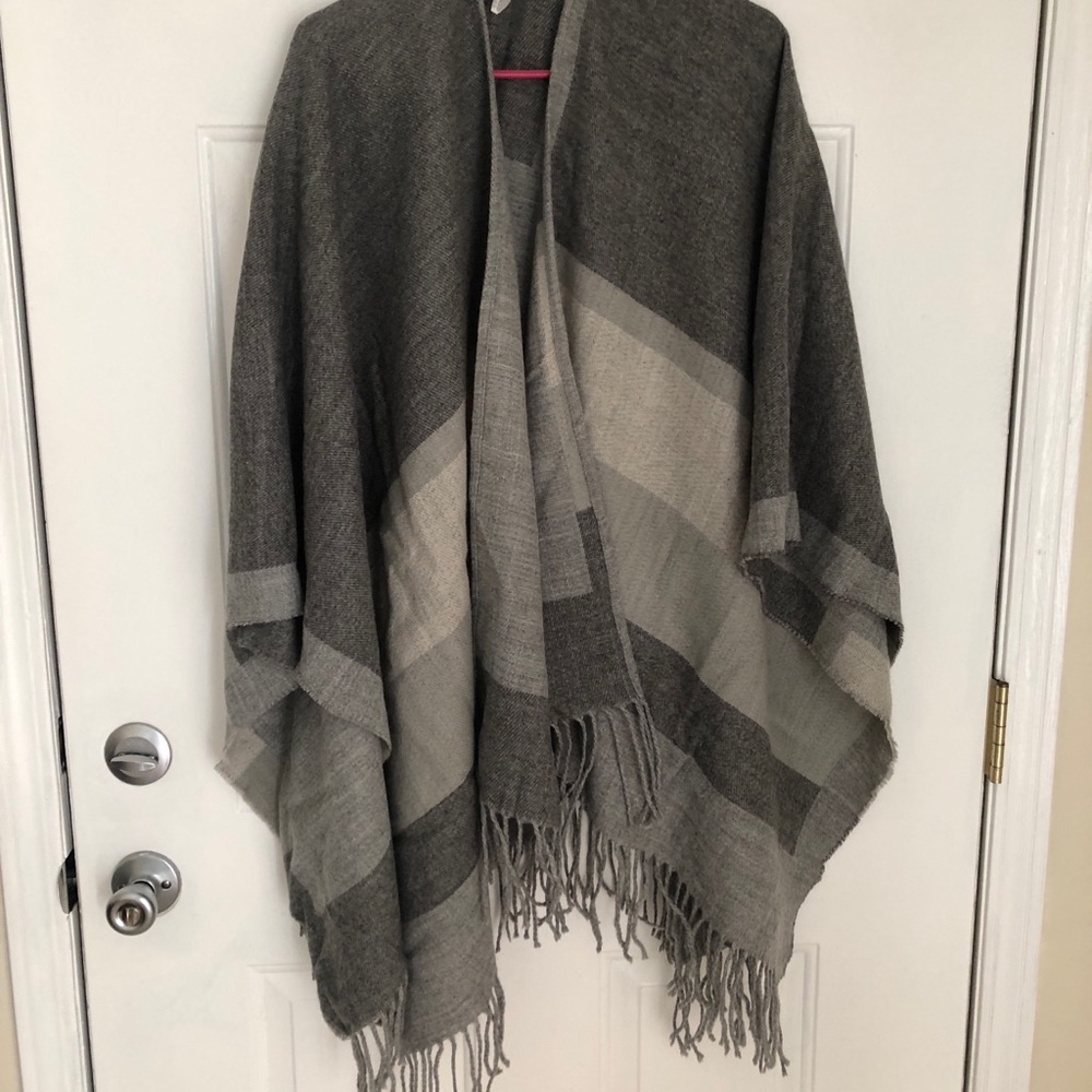 BCBG Shawl